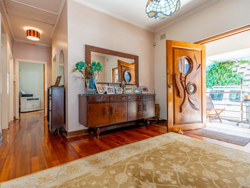 A Charming Family Home in the Heart of Sherwood! - Photo 7