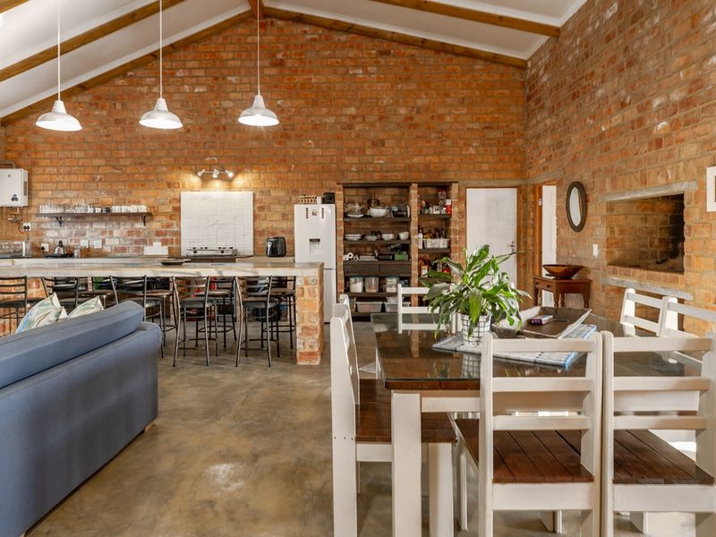 Charming Coastal Retreat in Struisbaai – Ideal for Retirement or a Coastal Start - Photo 6