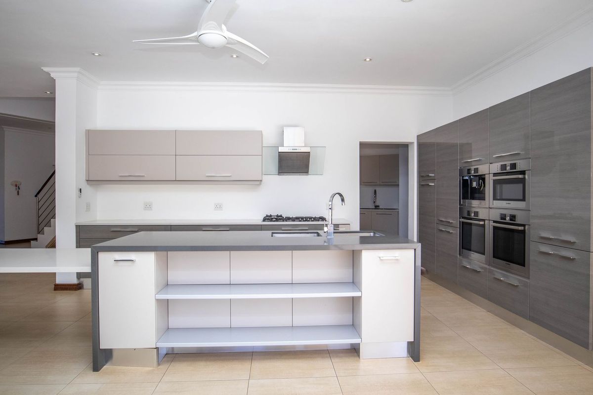 Spacious Family Home with Stylish Comfort and Exceptional Features - Photo 2