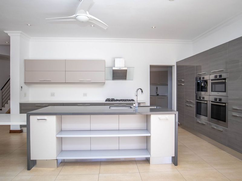 Spacious Family Home with Stylish Comfort and Exceptional Features - Photo 2