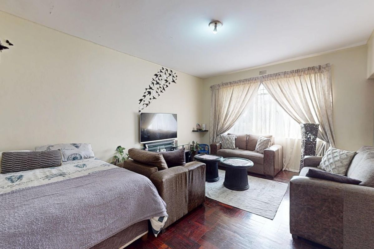 ground floor unit for sale - Photo 4