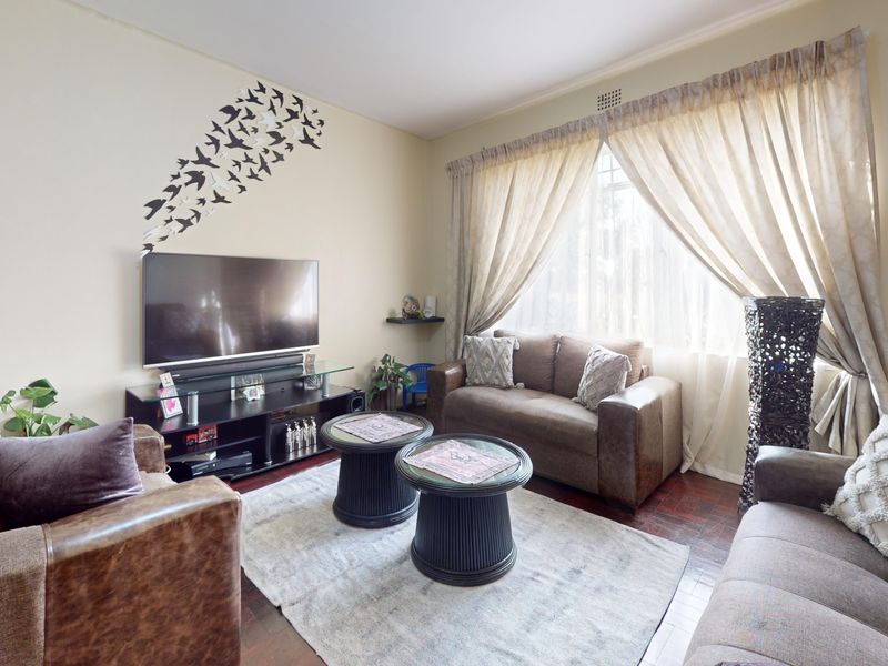 ground floor unit for sale - Photo 5