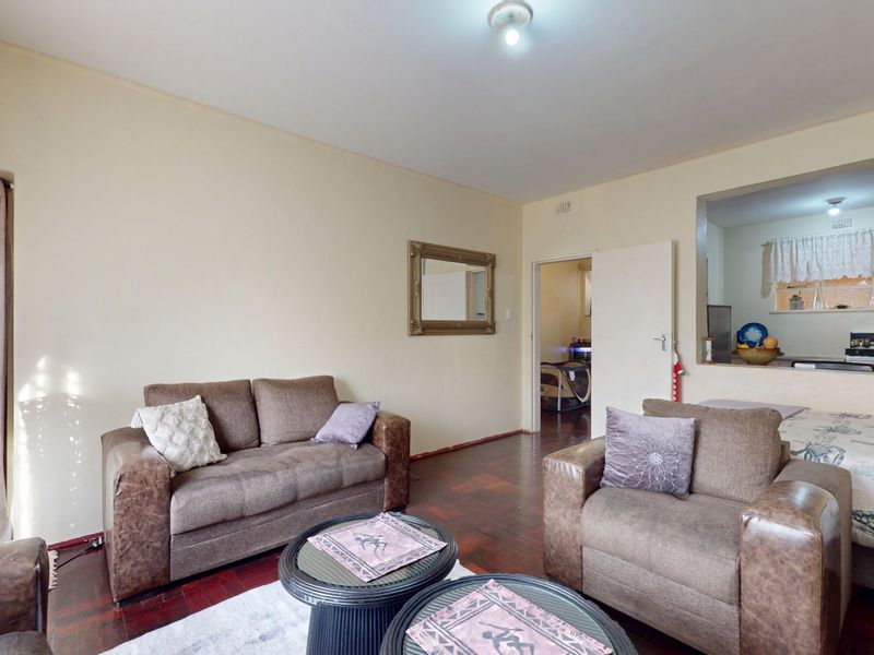 ground floor unit for sale - Photo 6