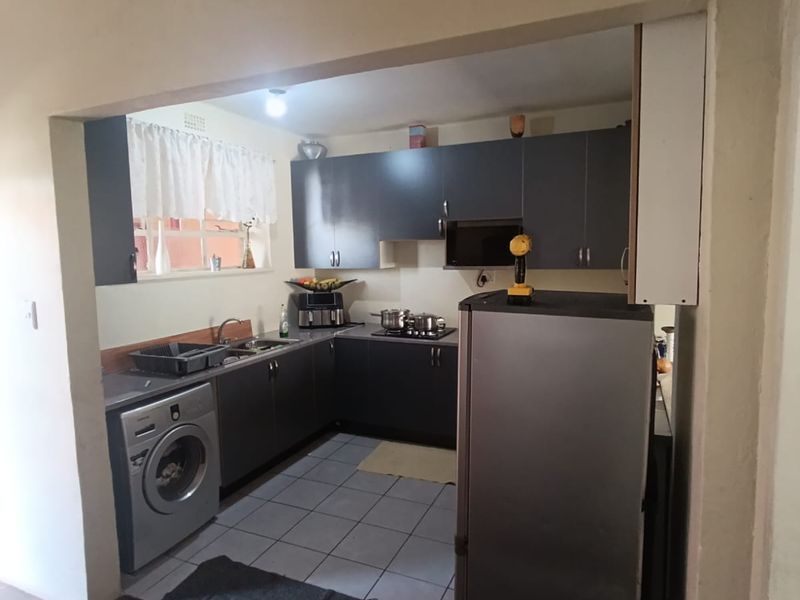 ground floor unit for sale - Photo 2