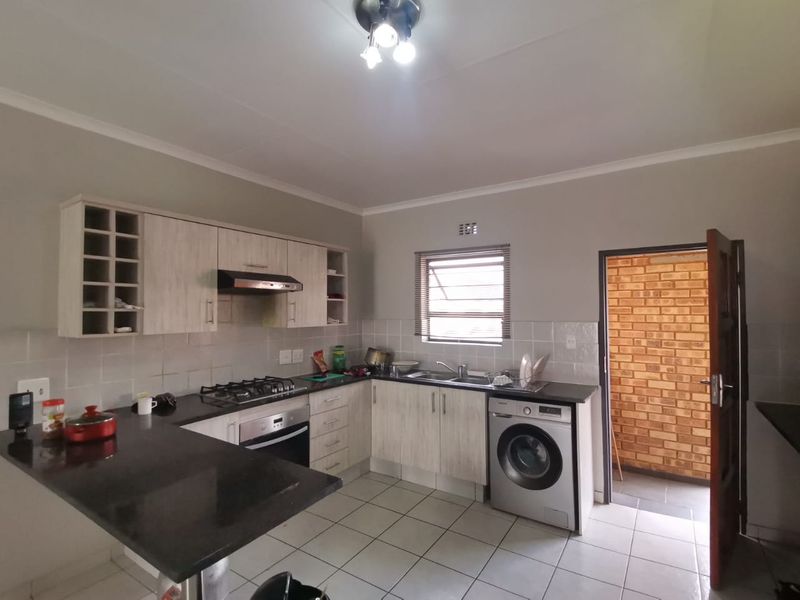 Effortless Living in Sought-After Blue Berry Lane Complex - Photo 8