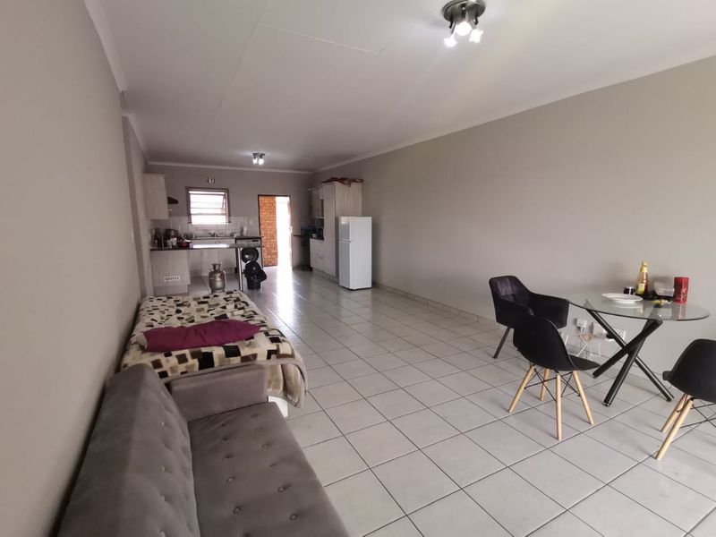 Effortless Living in Sought-After Blue Berry Lane Complex - Photo 7