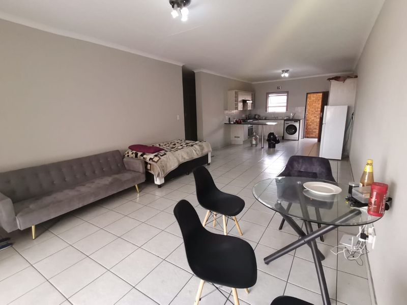 Effortless Living in Sought-After Blue Berry Lane Complex - Photo 6
