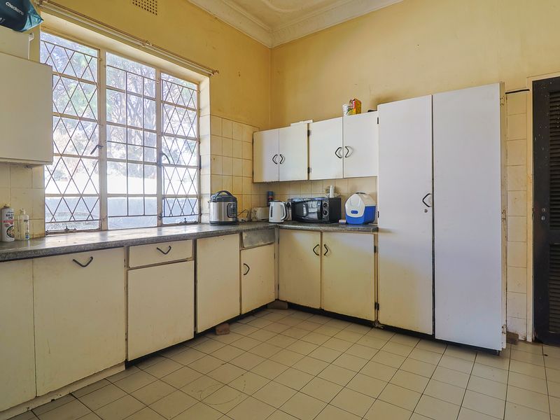 Income-Generating Property - Photo 4