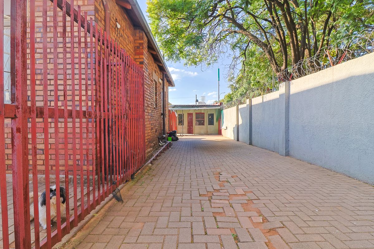 Income-Generating Property - Photo 2