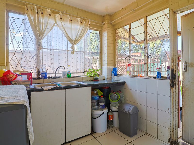 Income-Generating Property - Photo 6