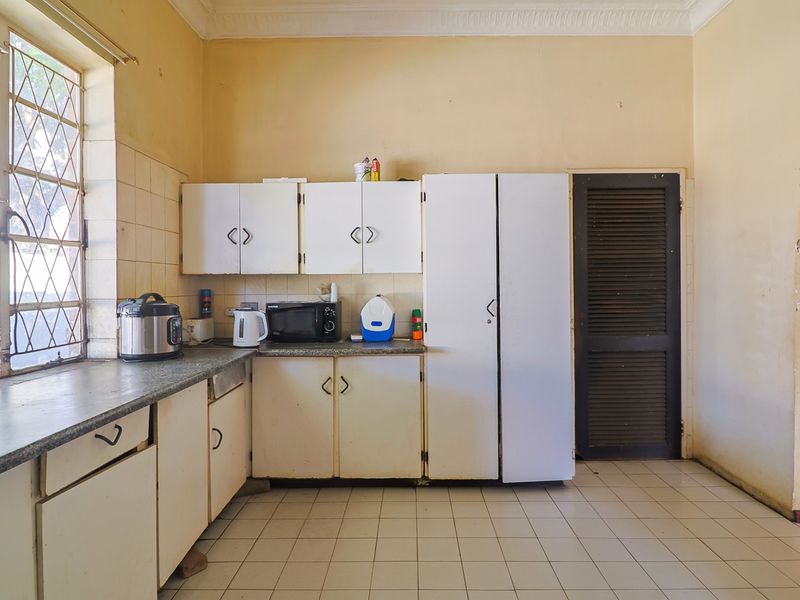 Income-Generating Property - Photo 5