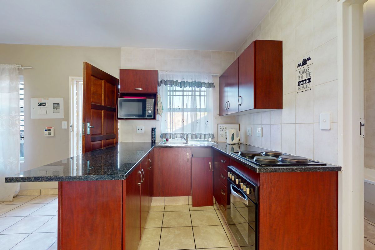 Perfect Student Apartment! - Photo 5