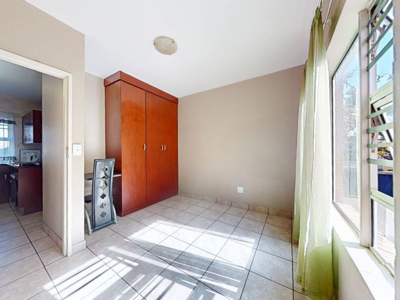 Perfect Student Apartment! - Photo 7