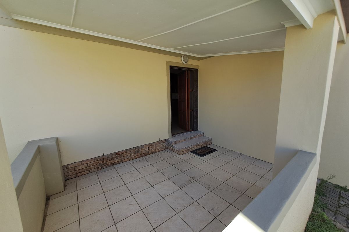 Spacious 3 Bedroom Townhouse in Westering - Photo 4