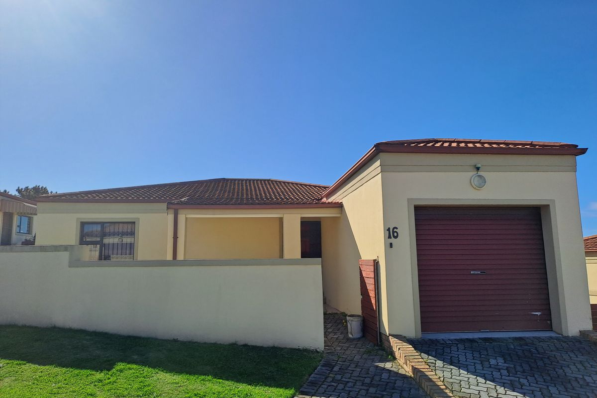 Spacious 3 Bedroom Townhouse in Westering - Photo 3