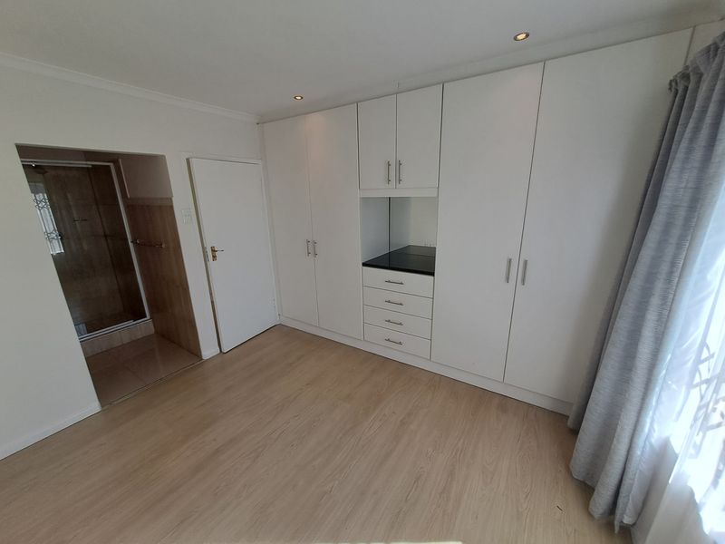 Spacious 3 Bedroom Townhouse in Westering - Photo 9
