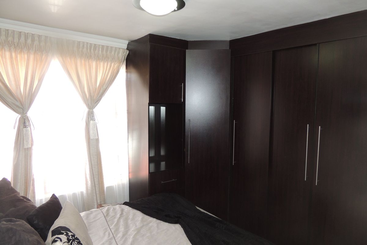 Effortless Living - Photo 5