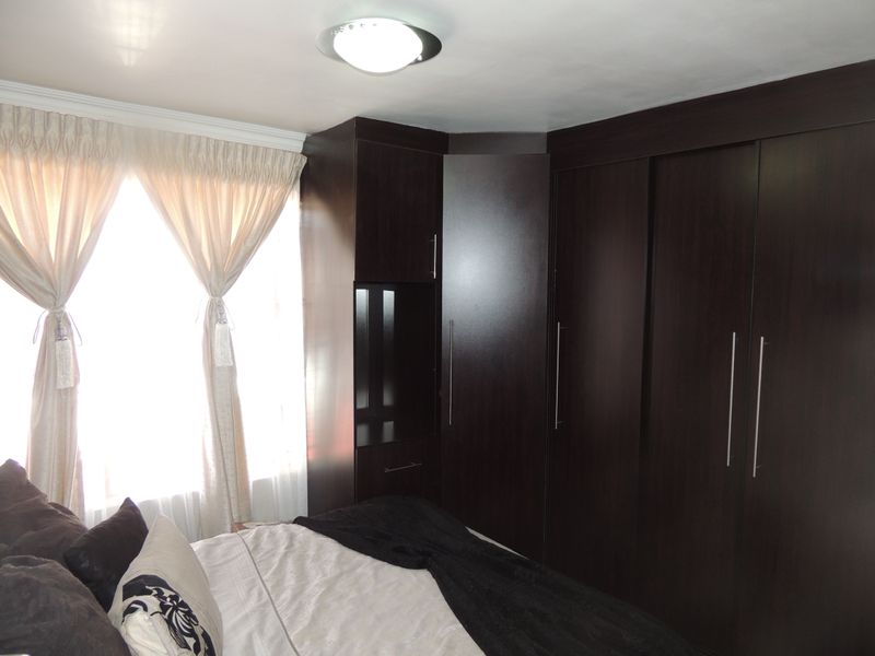 Effortless Living - Photo 5