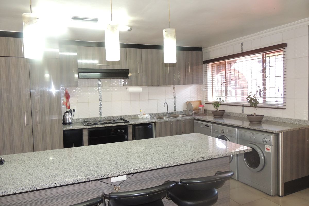 Effortless Living - Photo 3