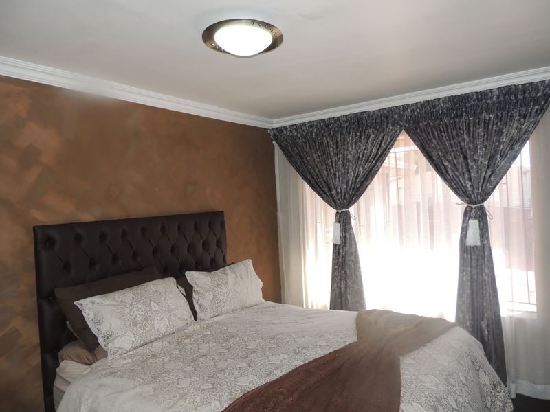 Effortless Living - Photo 4