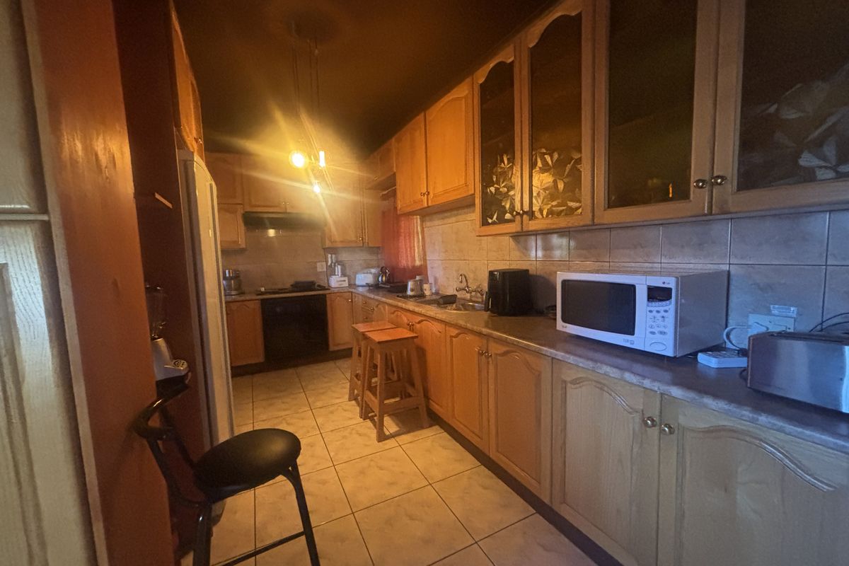 Privacy Guaranteed - Photo 3