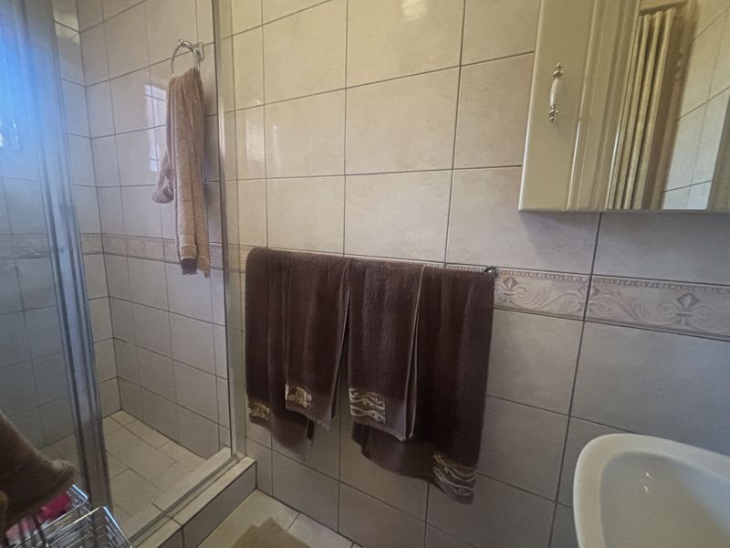 Privacy Guaranteed - Photo 10