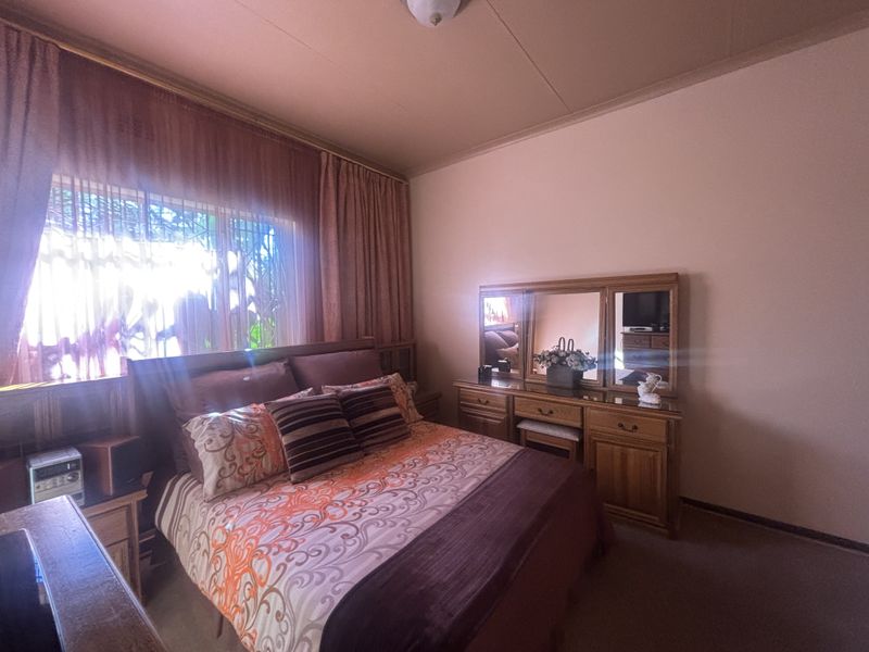 Privacy Guaranteed - Photo 9