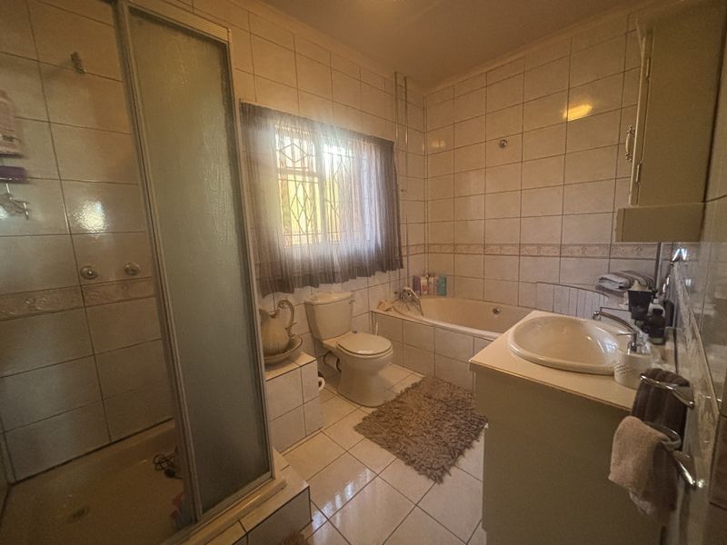 Privacy Guaranteed - Photo 6