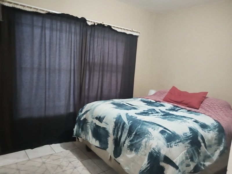 **Charming 3-Bedroom House for Sale in Boitekong Ext 3, Rustenburg** - Photo 9