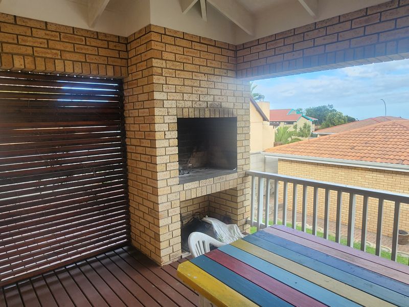 Spacious family home with sea views and bonus loose standing flatlet - Photo 5