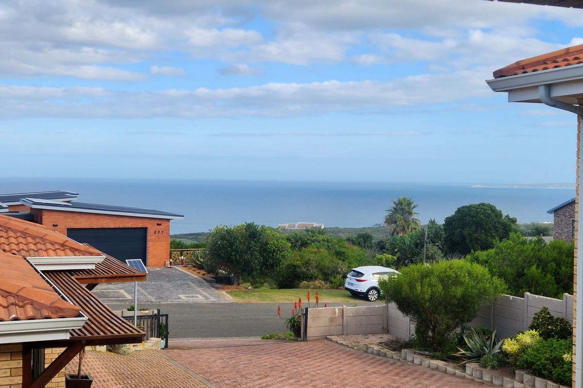 Spacious family home with sea views and bonus loose standing flatlet - Photo 4