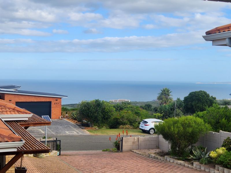 Spacious family home with sea views and bonus loose standing flatlet - Photo 4