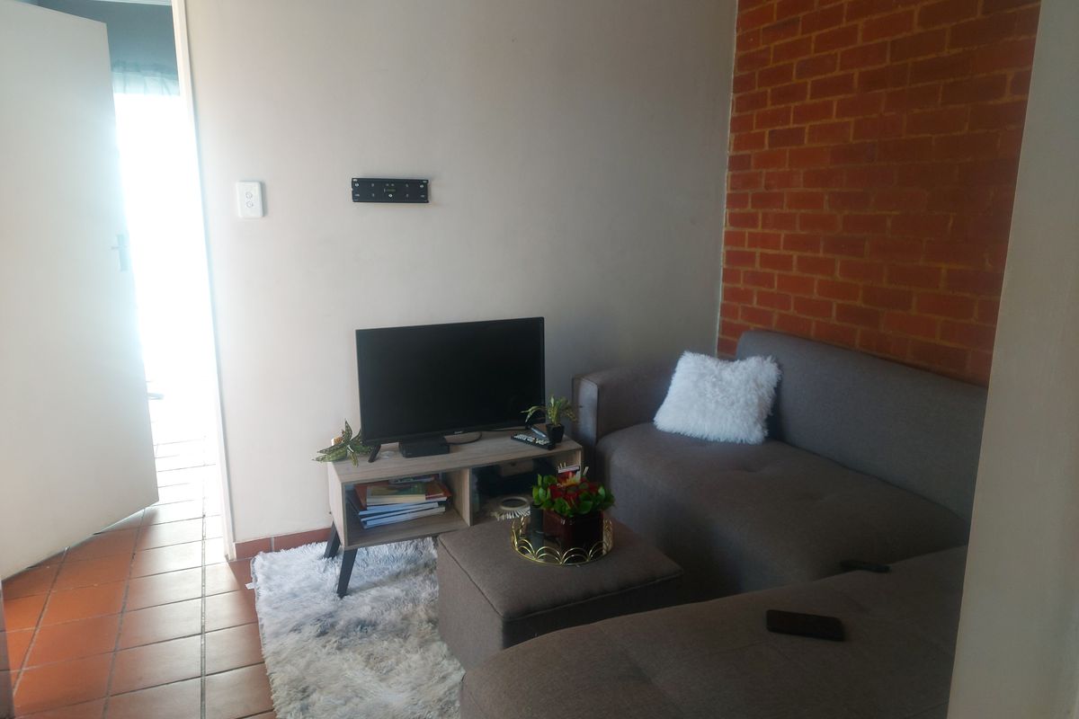 INVESTORS OPPORTUNITY- 1 BEDROOM APARTMENT AT BO-DORP - Photo 3