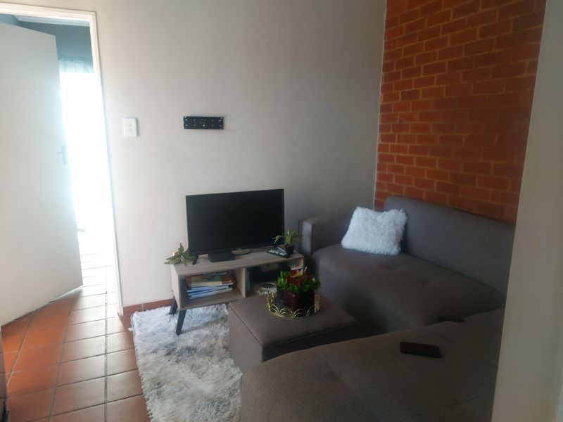 INVESTORS OPPORTUNITY- 1 BEDROOM APARTMENT AT BO-DORP - Photo 3