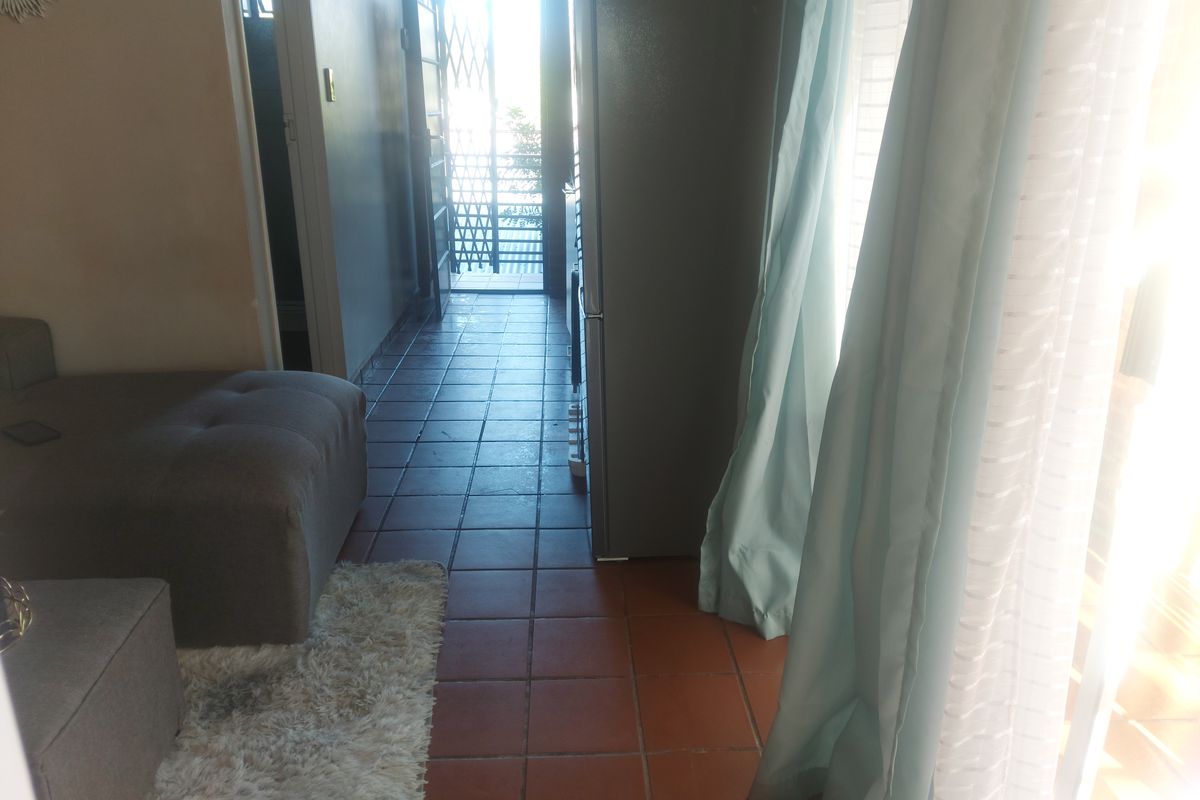 INVESTORS OPPORTUNITY- 1 BEDROOM APARTMENT AT BO-DORP - Photo 4
