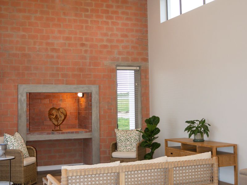 Spacious Double-Storey Family Home in Secure Estate – No Transfer Duty! - Photo 6