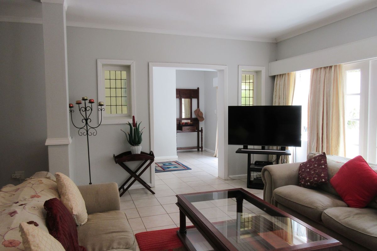 Spacious Character Home on Expansive Parklike Grounds with Flat - Photo 4