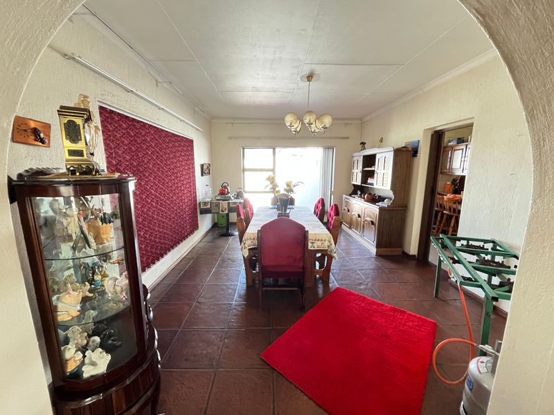 VINTAGE FULLY FURNISHED MANSION AVAILABLE TO LET IN A SECURE AND QUIET NEIGHBOURHOOD. - Photo 7