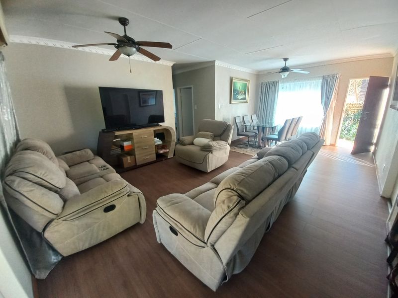 Your Dream Home Awaits - Photo 9