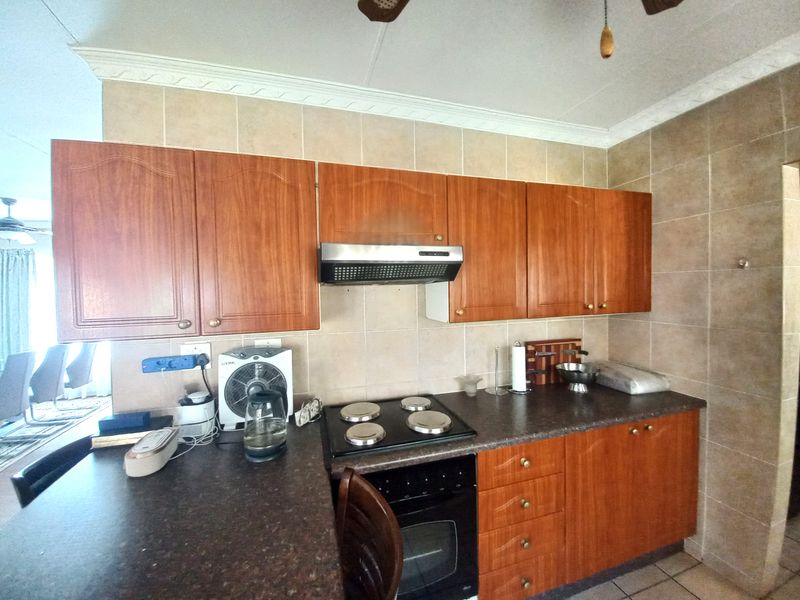 Your Dream Home Awaits - Photo 10