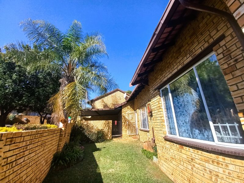 Your Dream Home Awaits - Photo 2