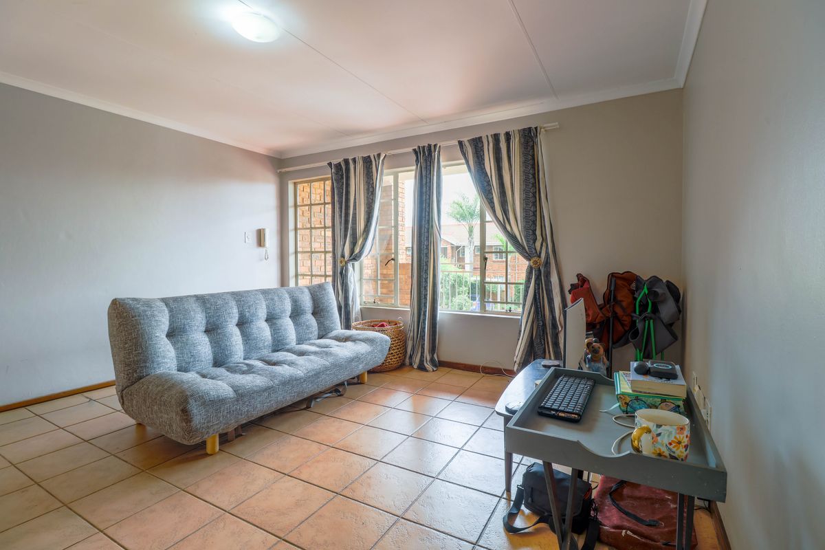 Smart Investment in Prime Highveld Location – Tenanted & Turnkey Ready! - Photo 5