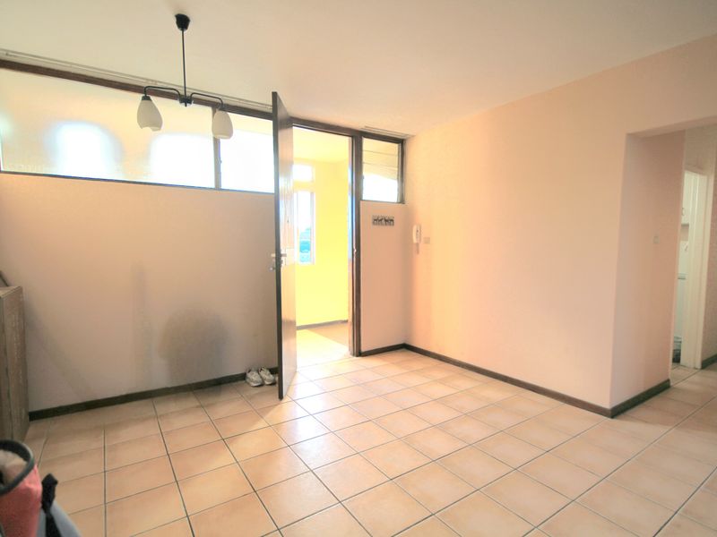 Spacious flat perfect for first time home buyers!!!! - Photo 2