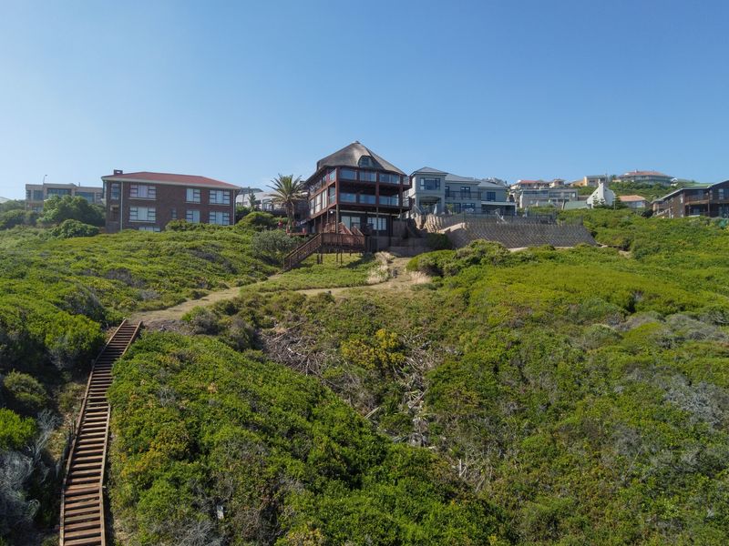 New release – Authentic beachfront living at Its best - Photo 4