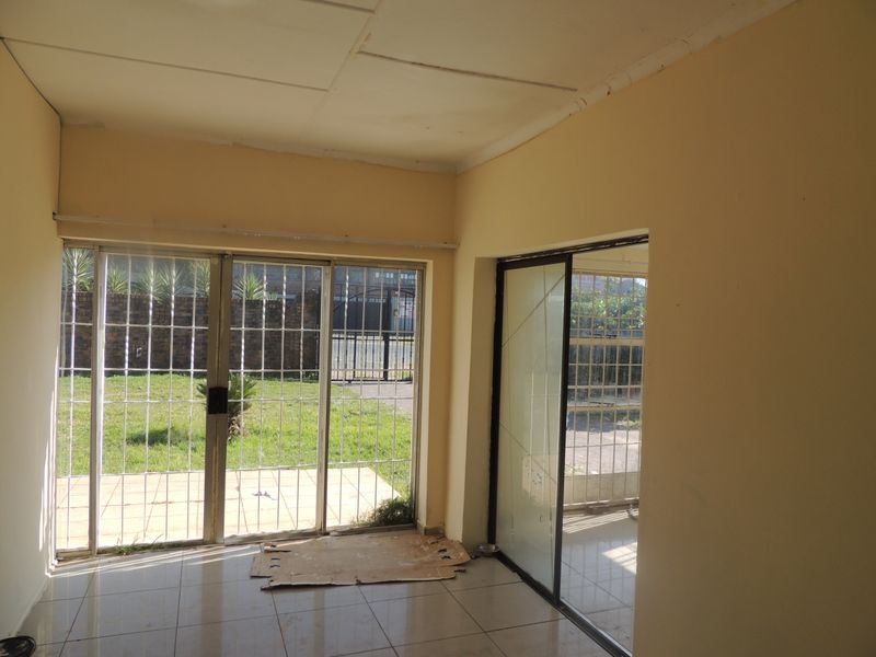 Investor’s Jackpot - Photo 9