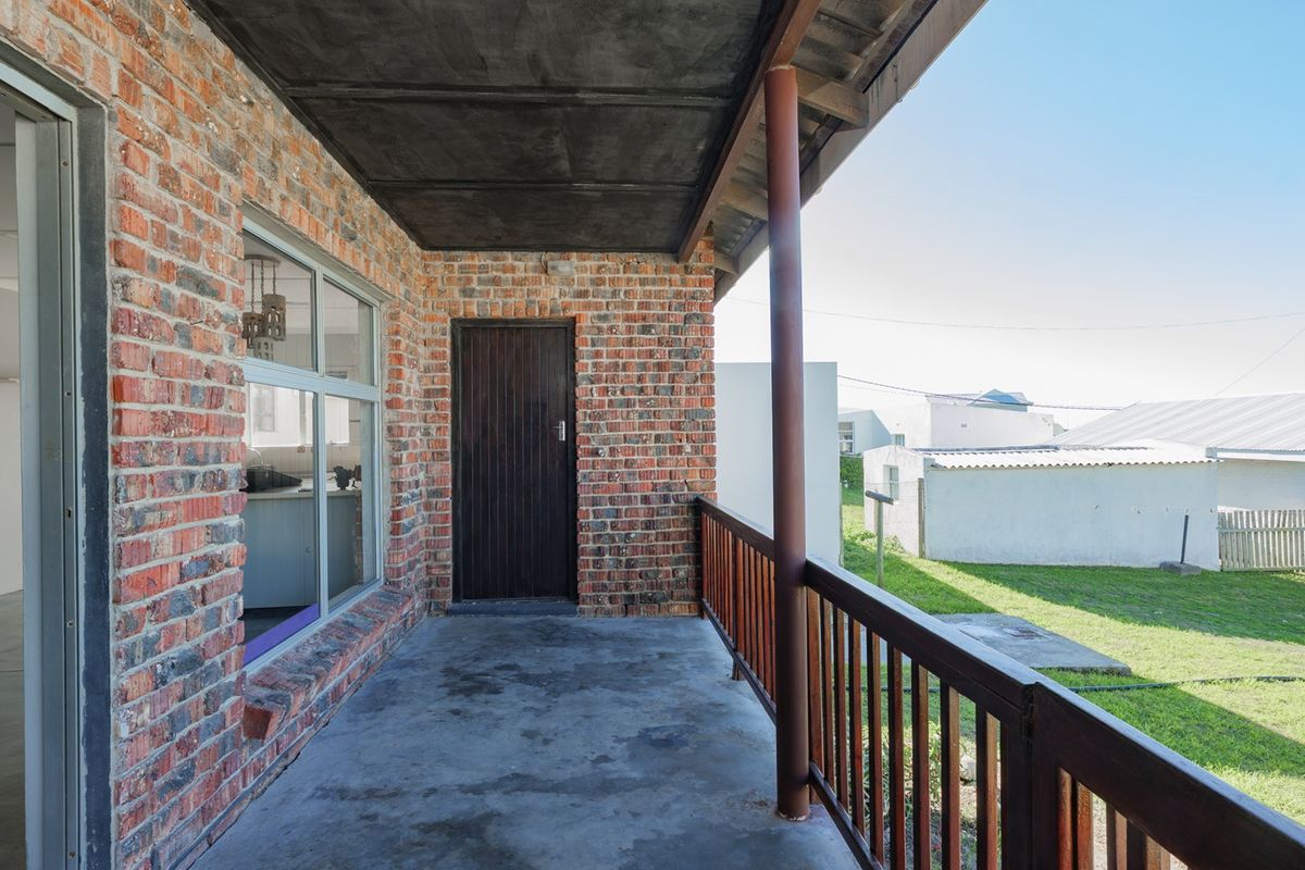 Neat 3-Bedroom Long-Term Rental in Agulhas –  Coastal Home! - Photo 4