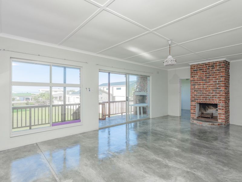 Neat 3-Bedroom Long-Term Rental in Agulhas –  Coastal Home! - Photo 5