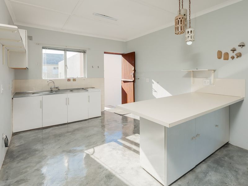 Neat 3-Bedroom Long-Term Rental in Agulhas –  Coastal Home! - Photo 10
