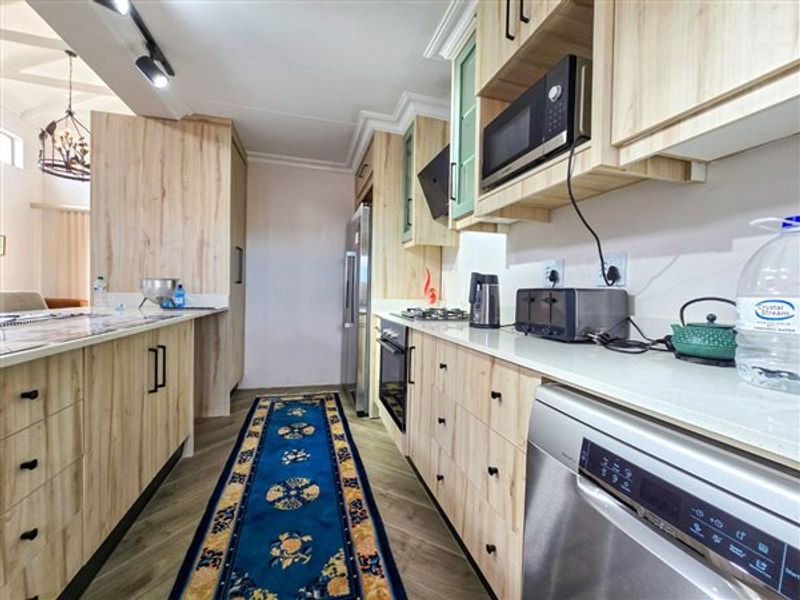 Where Every Day Feels Like Home - Photo 10