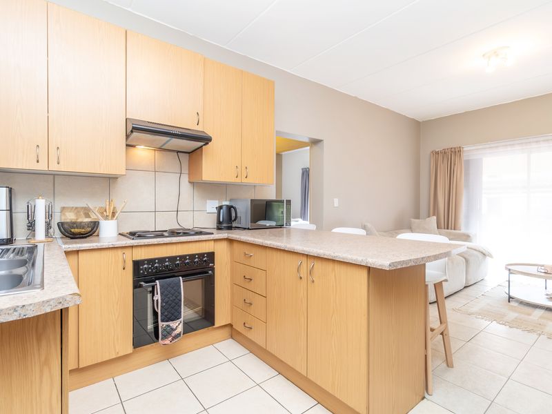 Neat Ground Floor Unit With Low Levies For Sale - Photo 6